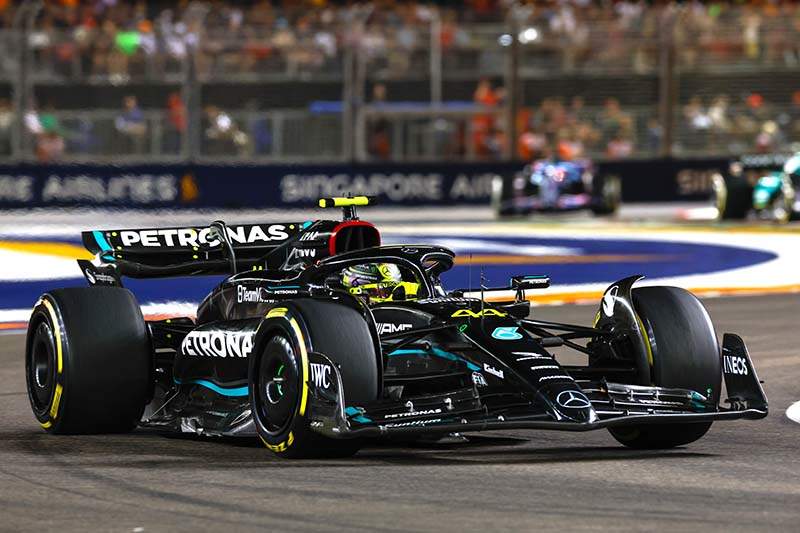 Formel 1 - Mercedes-AMG PETRONAS F1 Team, Großer Preis von Singapur 2023. Lewis Hamilton 

Formula One - Mercedes-AMG PETRONAS F1 Team, 2023 Singapore GP. Lewis Hamilton 